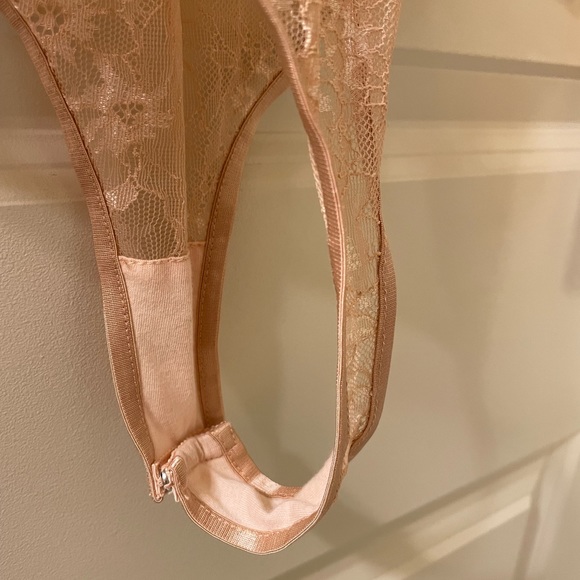 NWOT Rêve Riche Victoriana Lace Bodysuit Peach sz 34 - Picture 6 of 9